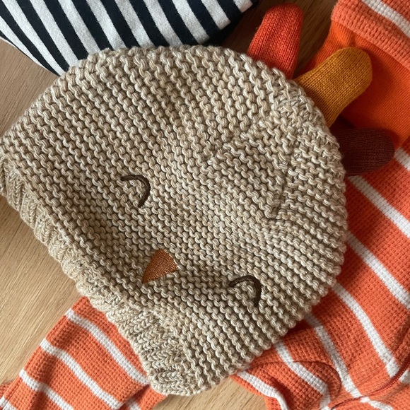 Cat & Jack Black and Orange Baby Top - Picture 4 of 4